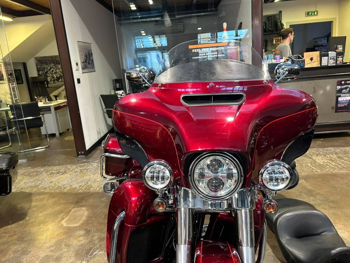 Harley-Davidson 107 Electra Glide Ultra Limited (2017 - 18) - FLHTK (3)