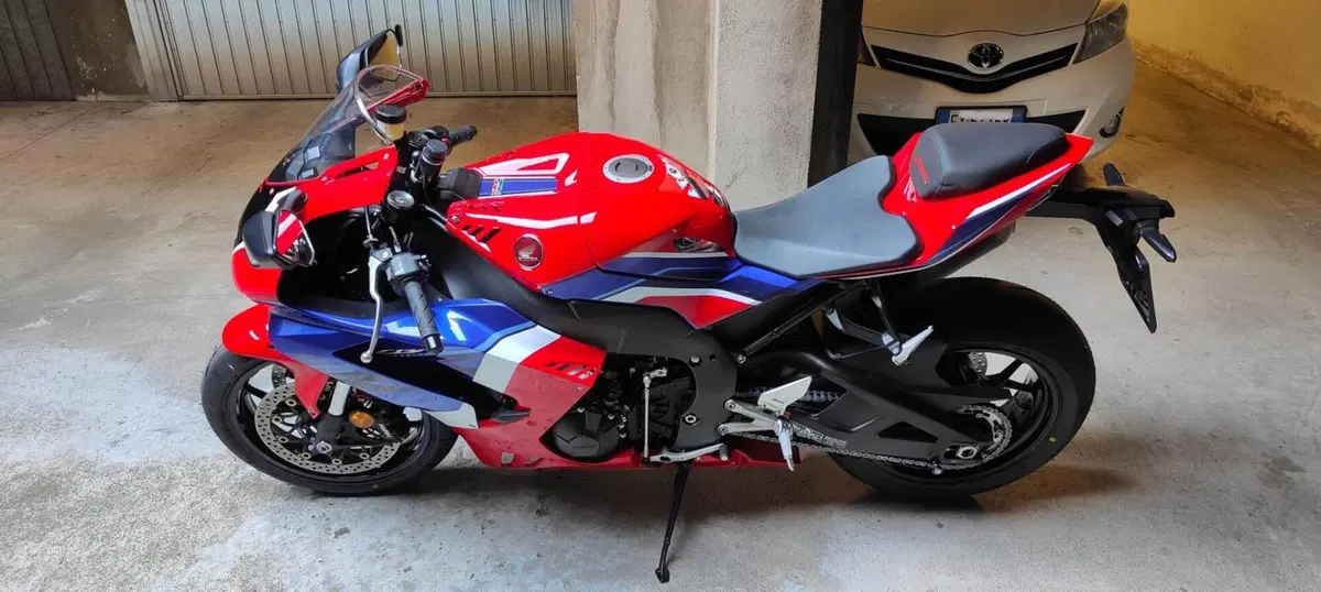 Honda CBR 1000 RR-R Fireblade (2020 - 21) (3)
