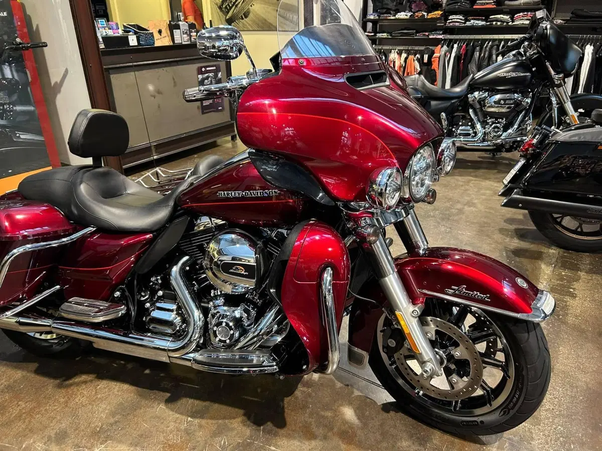 Harley-Davidson 107 Electra Glide Ultra Limited (2017 - 18) - FLHTK (11)