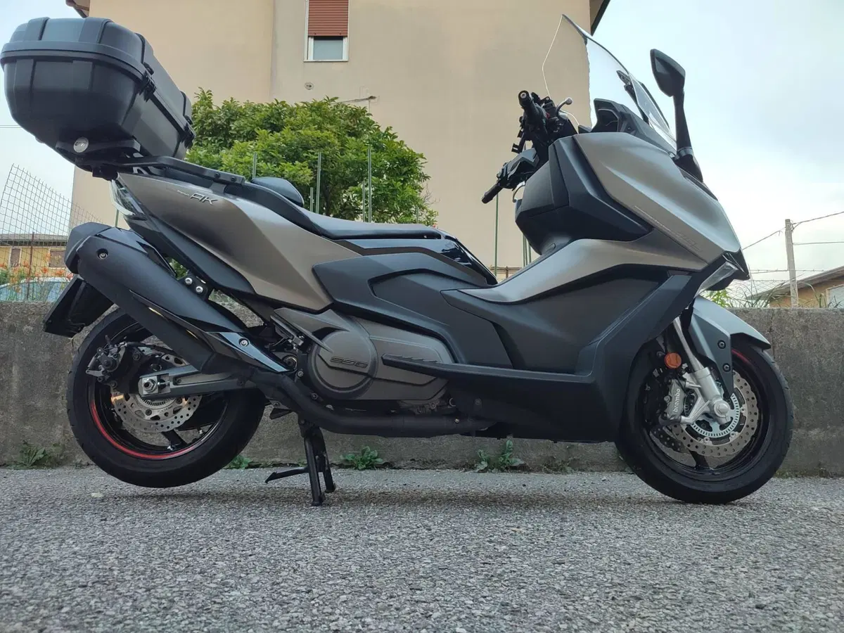 Kymco AK 550 Premium (2023 - 25) (6)
