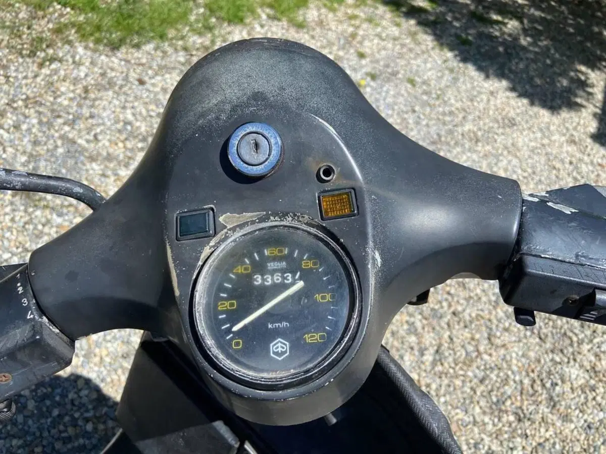 Piaggio Vespa 125 PX (4)