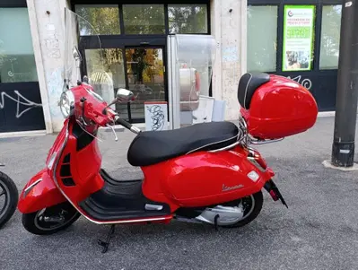 Vespa GTS 300 Super (2023 - 24) usata