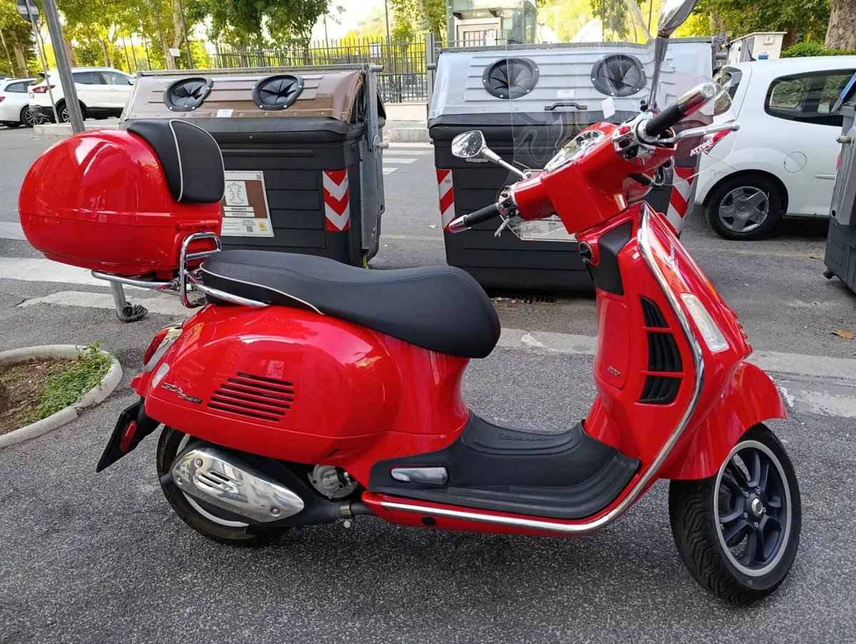 Vespa GTS 300 Super (2023 - 24) (5)