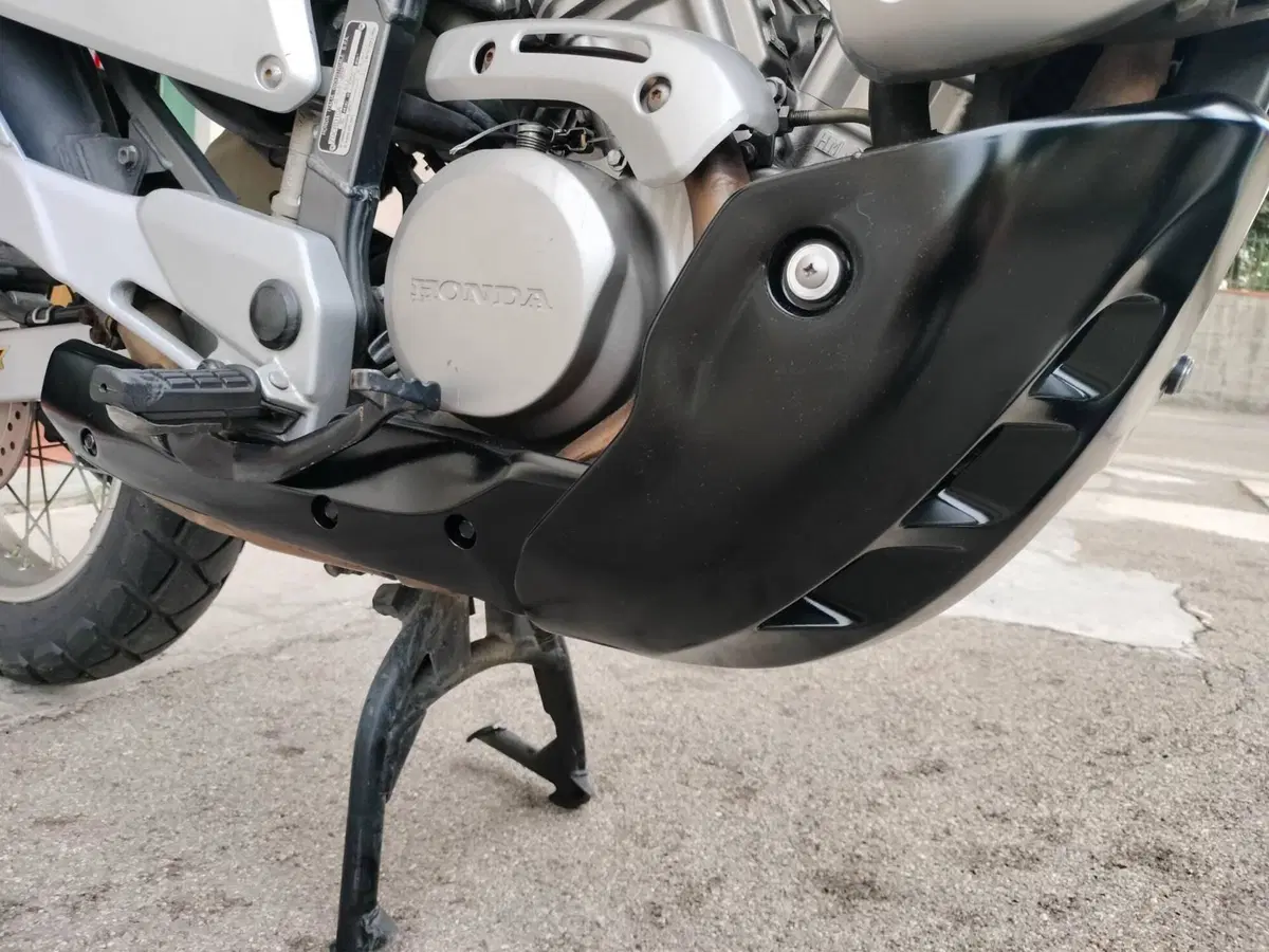 Honda Transalp XL 650V (2000 - 04) (6)