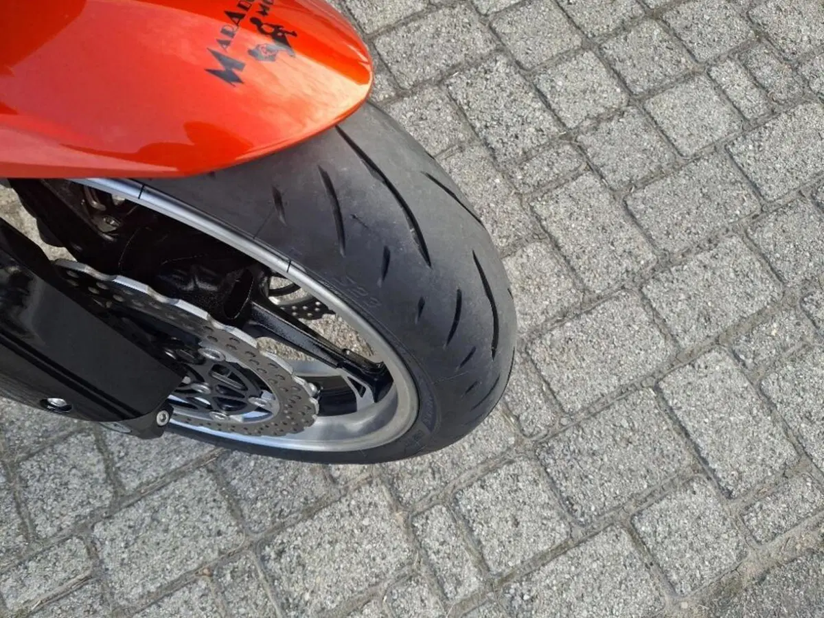 Kawasaki Z 1000 (2010 - 13) (5)