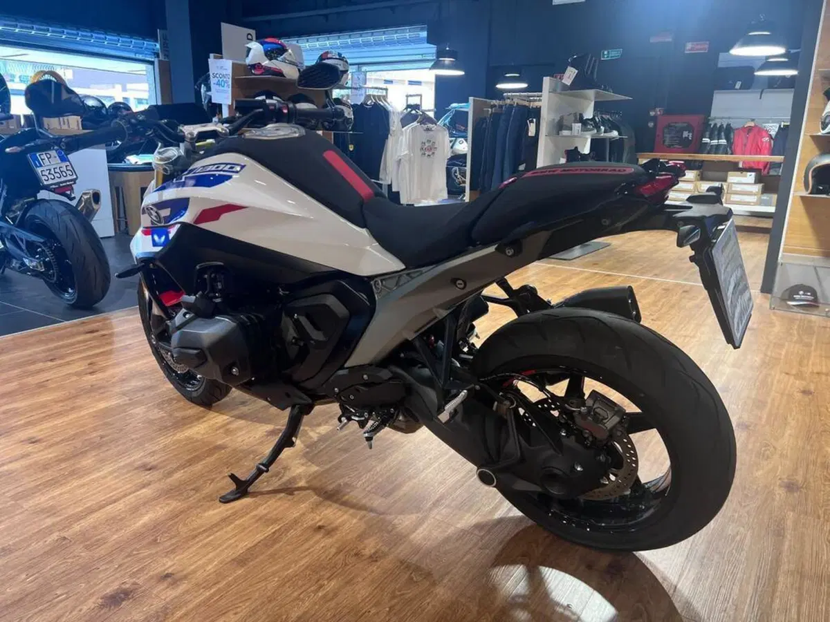 Bmw R 1300 R (2026 - 27) (6)