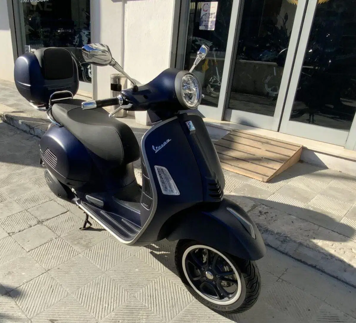 Vespa GTS 300 (2023 - 24)