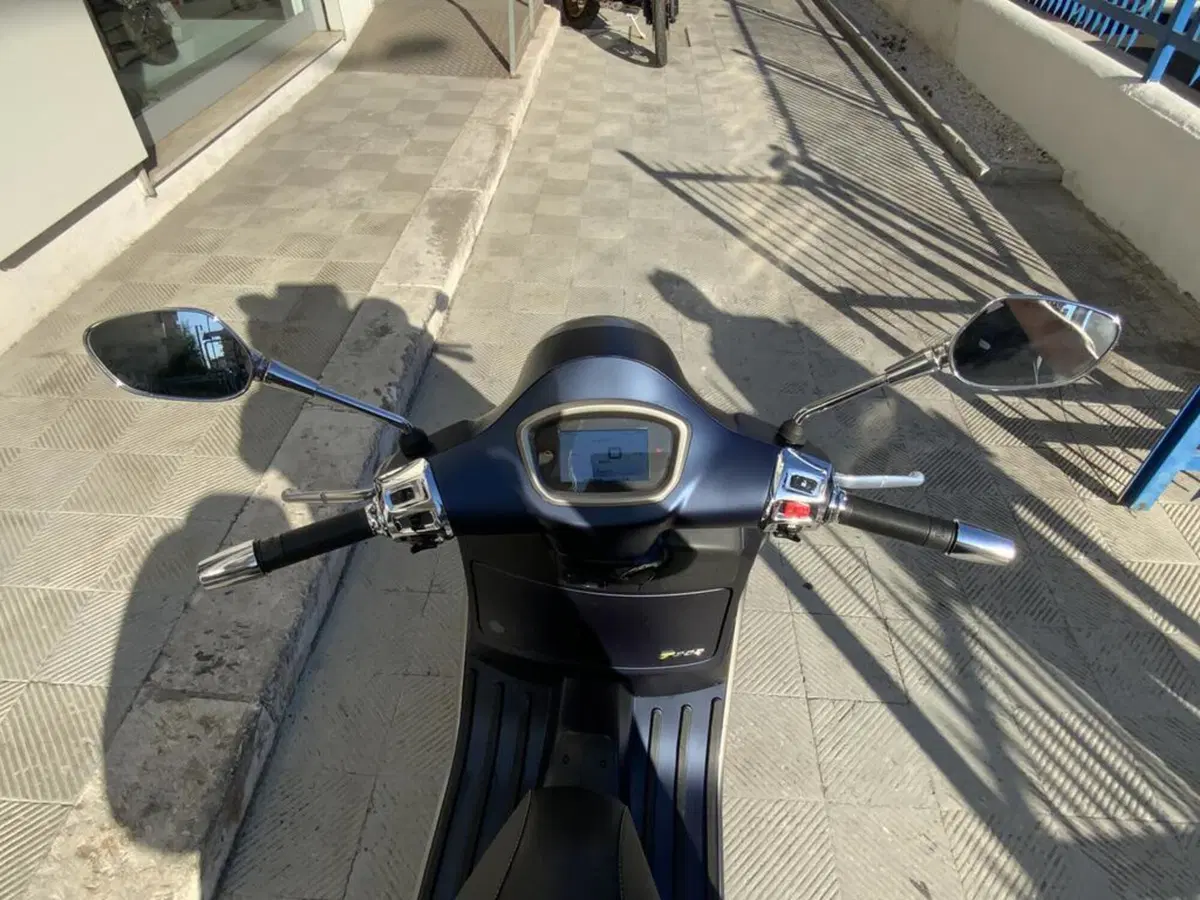 Vespa GTS 300 (2023 - 24) (9)