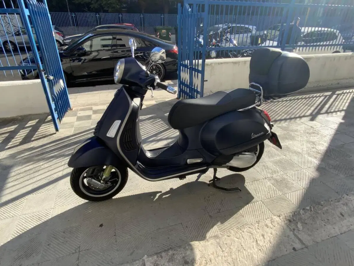 Vespa GTS 300 (2023 - 24) (7)