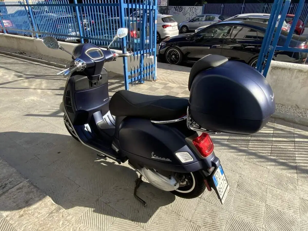 Vespa GTS 300 (2023 - 24) (8)