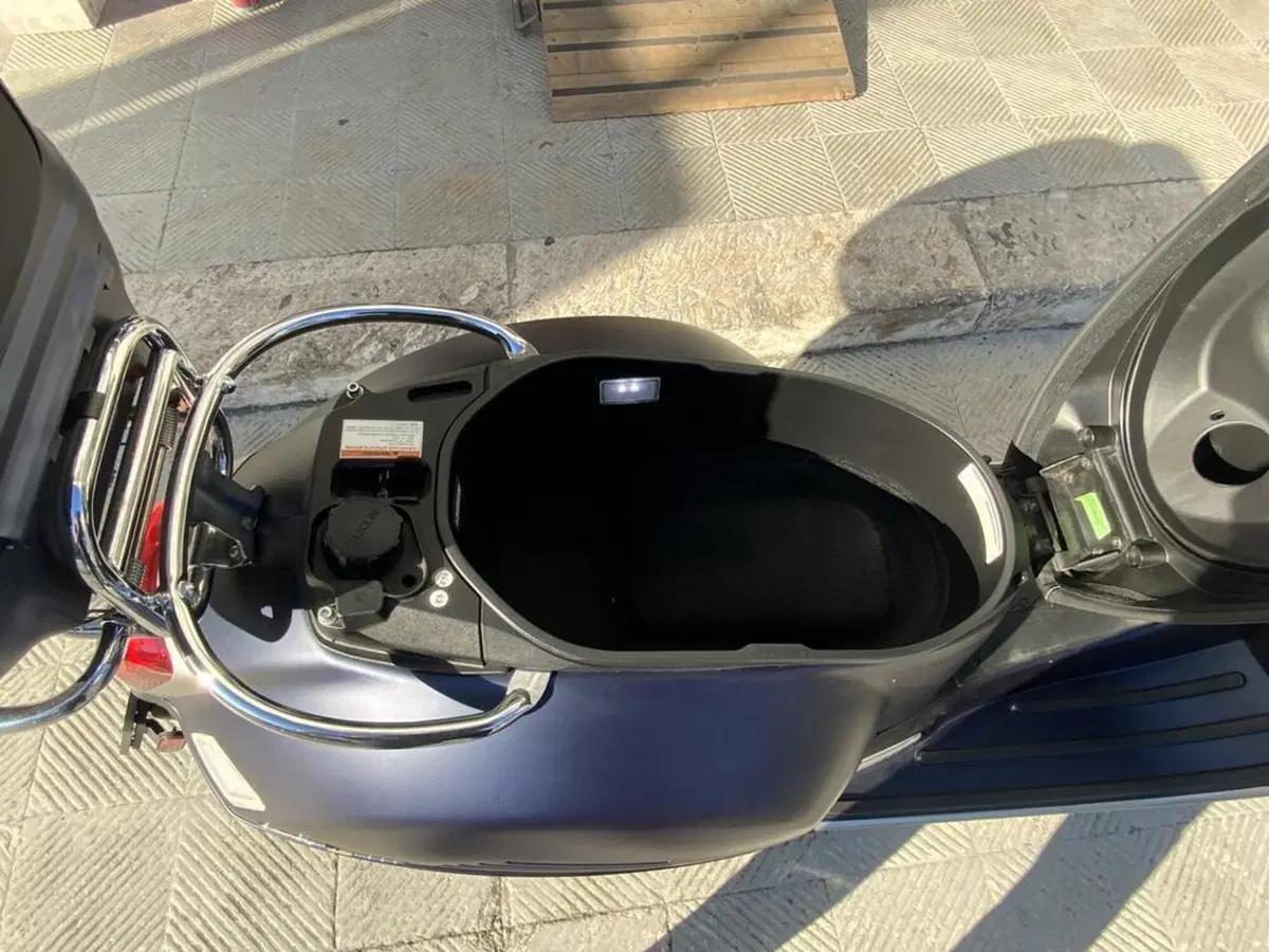 Vespa GTS 300 (2023 - 24) (12)