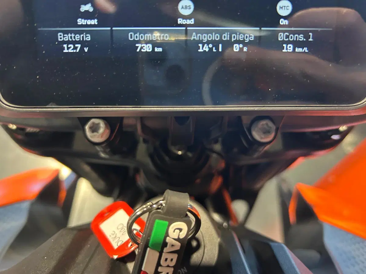 KTM 990 Duke (2024 - 26) (4)