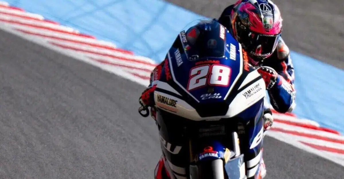 Moto2, colpo di scena Manu Gonzalez costretto a partire dalla pitlane, Izan Guevara ne approfitta e vince! Tony Arbolino è 2°! [CLASSIFICA]