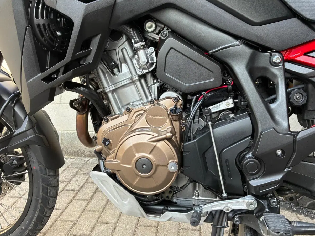 Honda Africa Twin CRF 1100L (2022 - 23) (11)