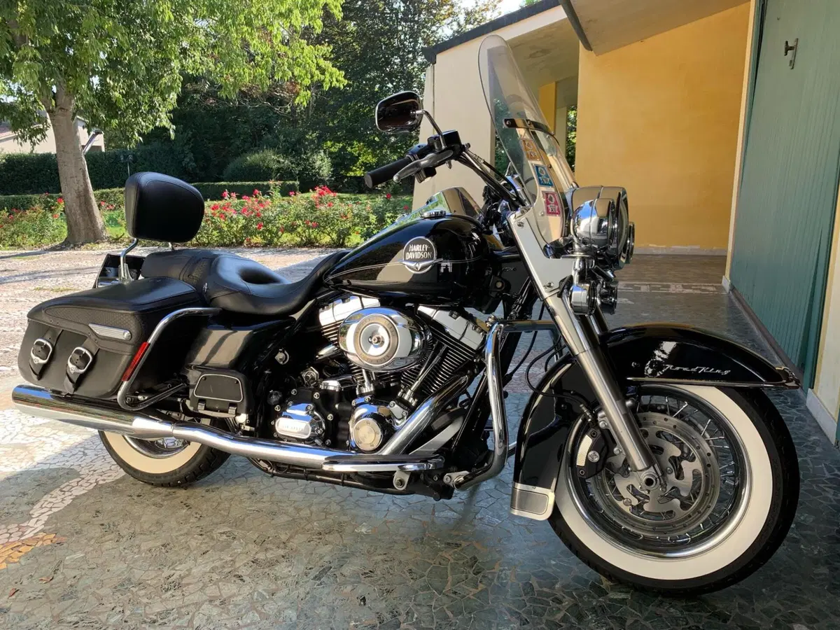 Harley-Davidson 1584 Road King Classic (2007 - 10) - FLHRC