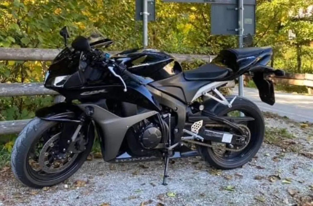 Honda CBR 600 RR (2007 - 08) (2)