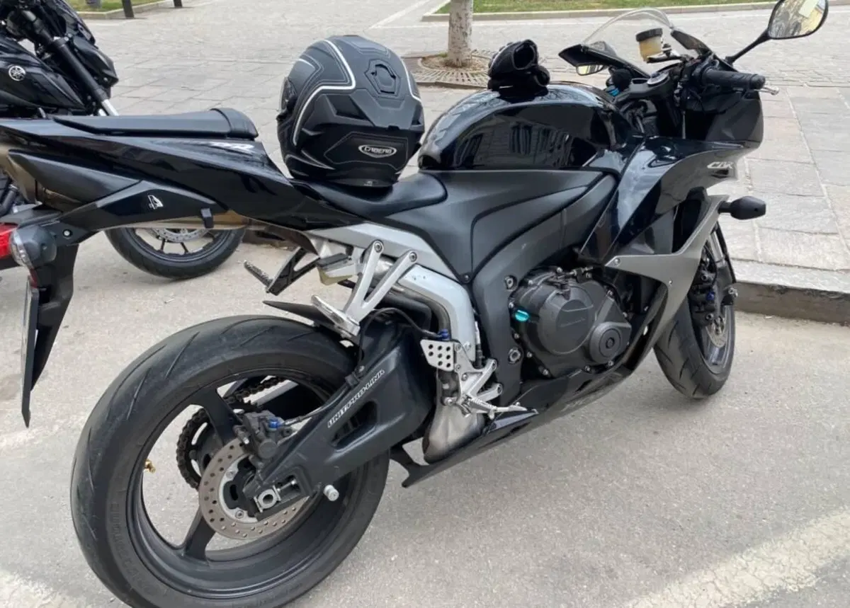 Honda CBR 600 RR (2007 - 08) (4)