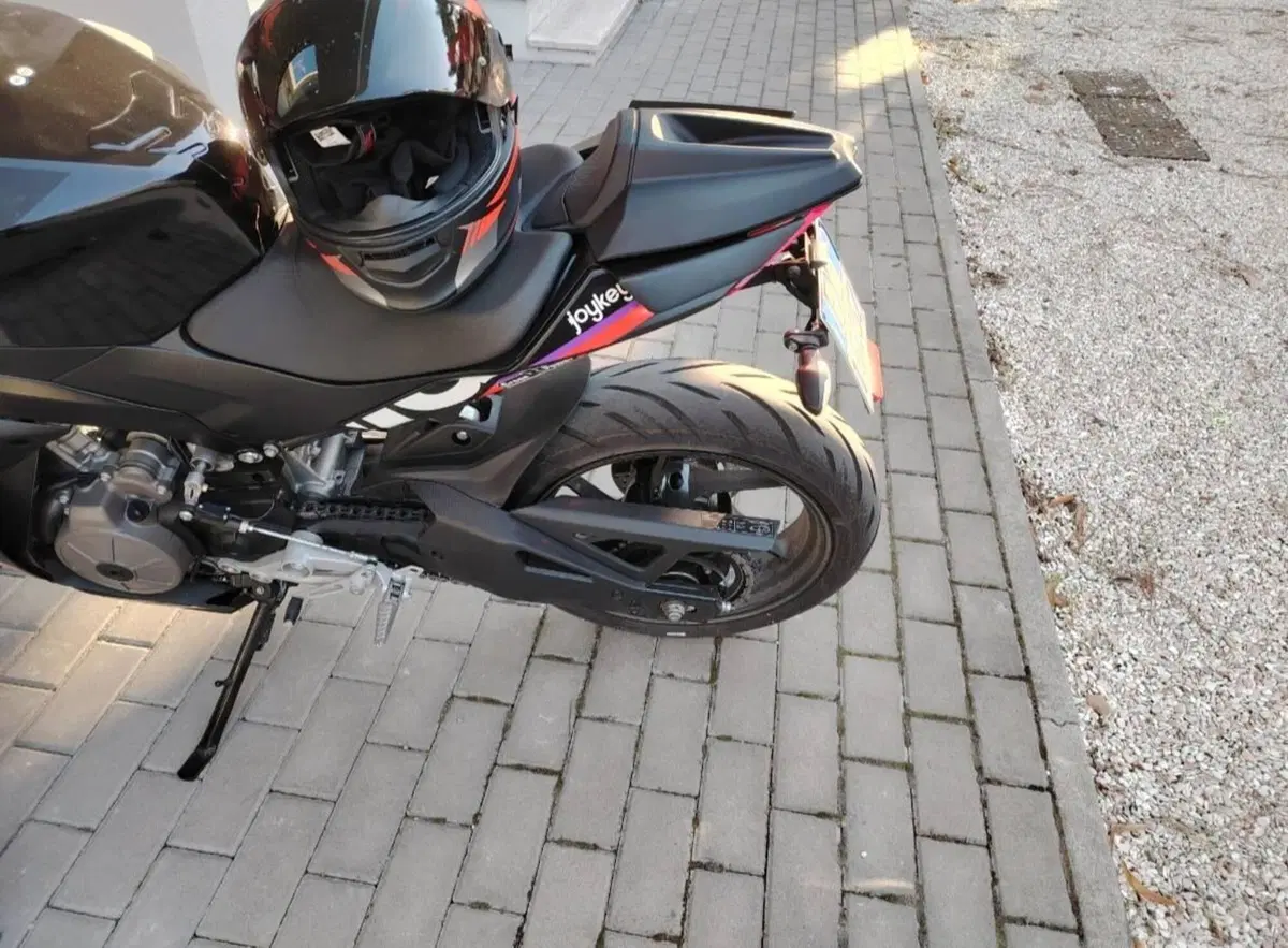 Aprilia RS 457 GP Replica (2026) (4)