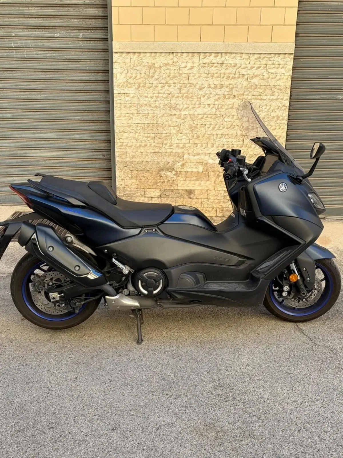 Yamaha T-Max 560 (2022 - 24) (5)