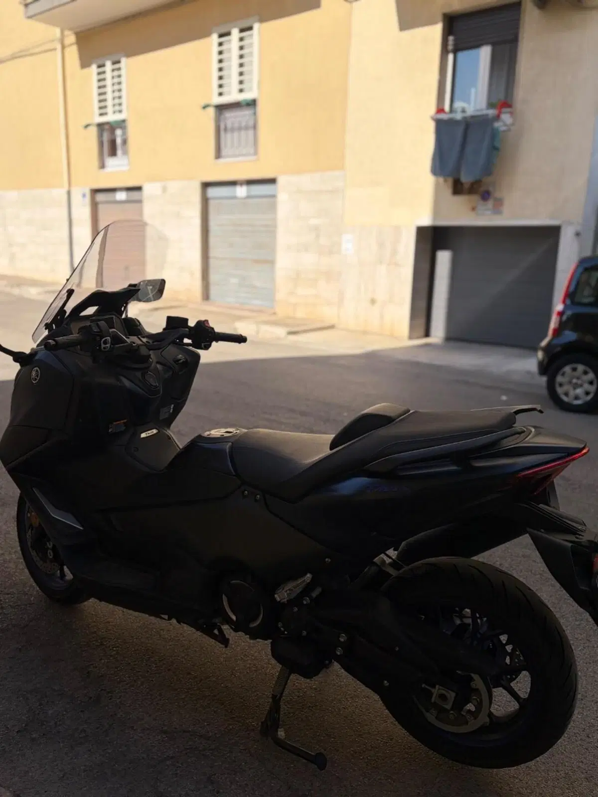 Yamaha T-Max 560 (2022 - 24) (6)