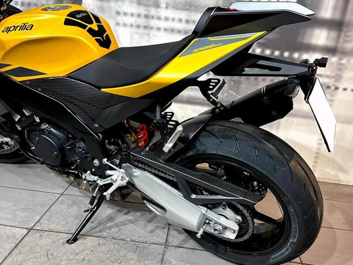 Aprilia Tuono V4 (2025 - 26) (6)