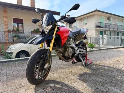 Aprilia Dorsoduro 750 (2009 - 14) usata