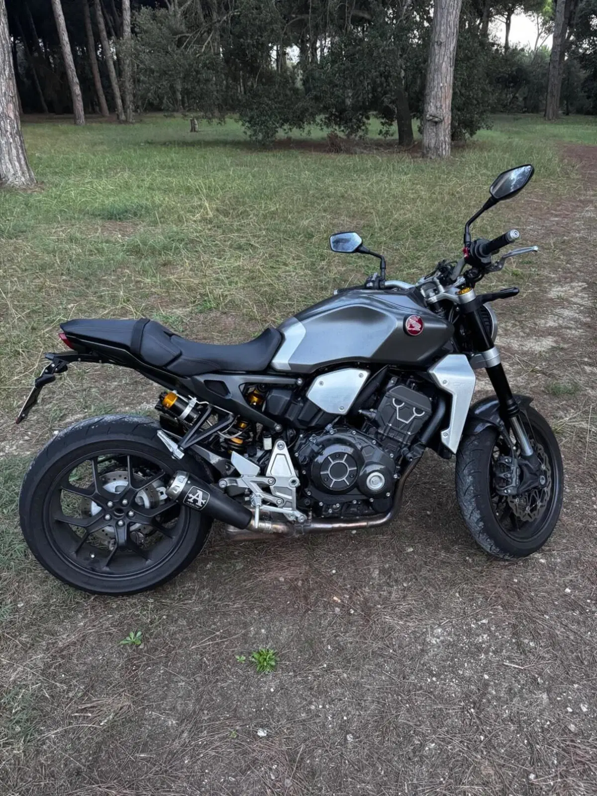 Honda CB 1000 R + Neo Sport Cafè (2019 - 20)
