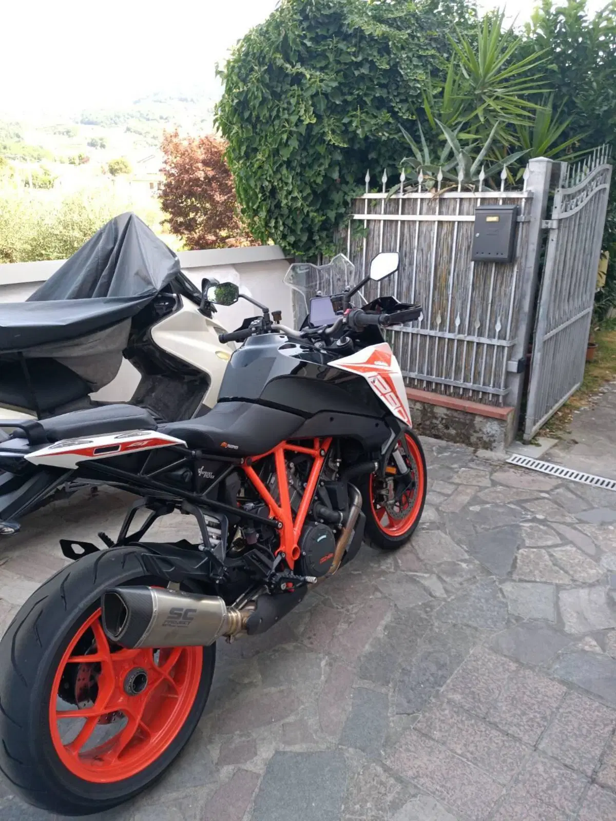 KTM 1290 Super Duke GT (2019 - 20) (4)