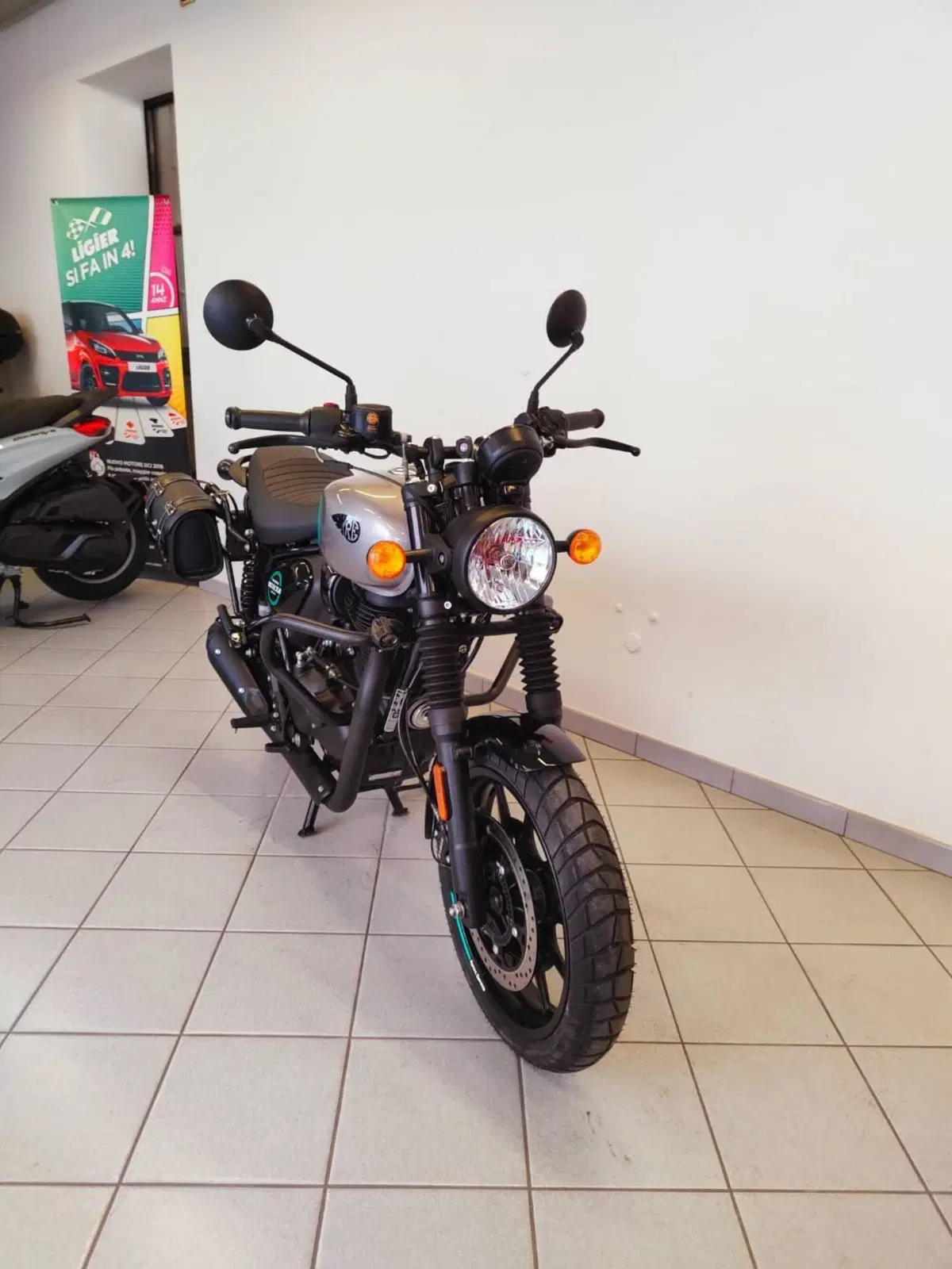 Royal Enfield HNTR 350 (2022 - 26) (5)