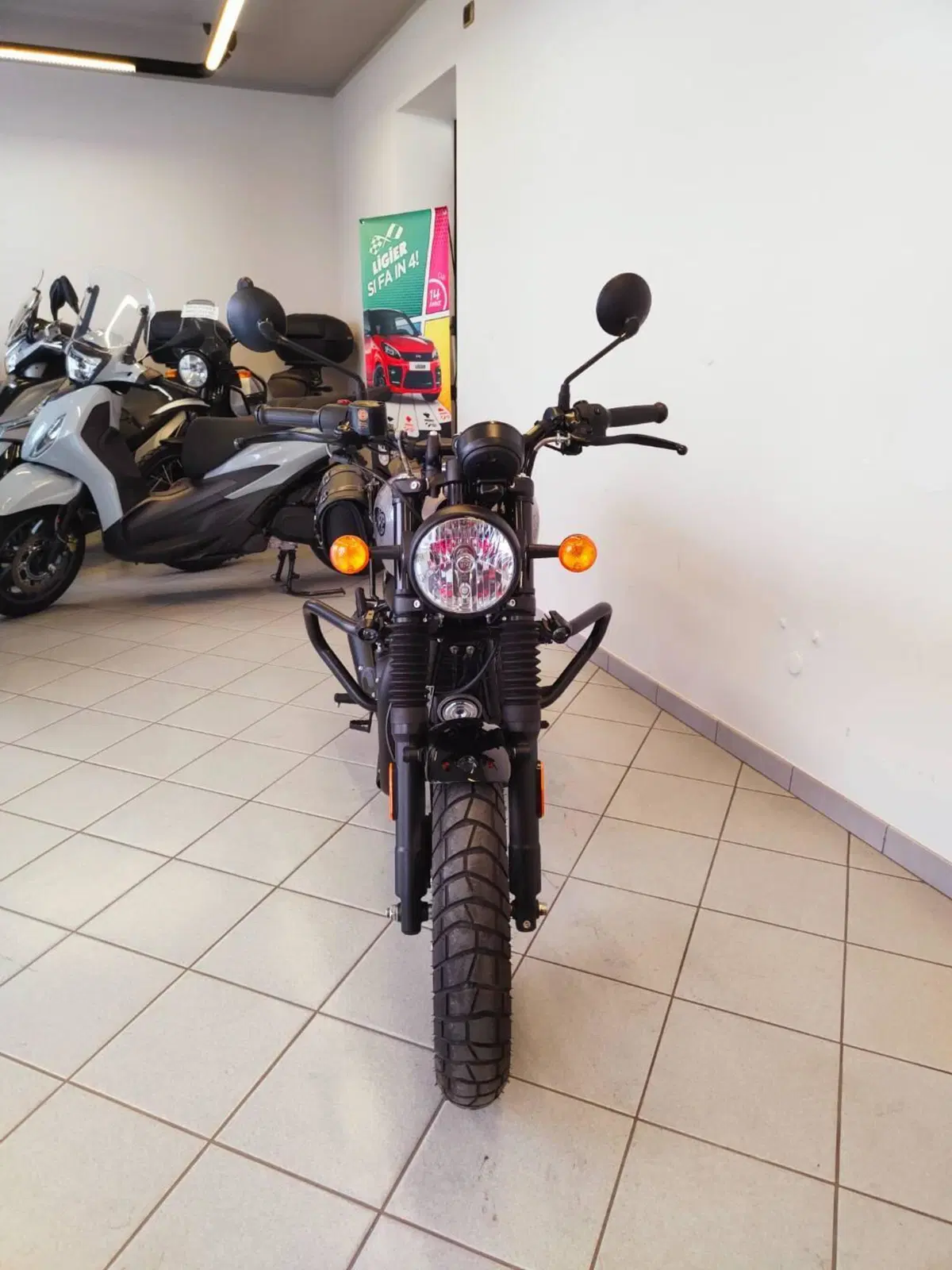 Royal Enfield HNTR 350 (2022 - 26) (6)