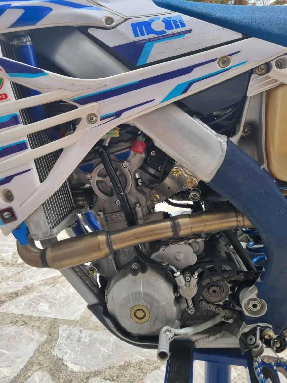Tm Moto EN 300 ES Fi 4T (2023) (4)