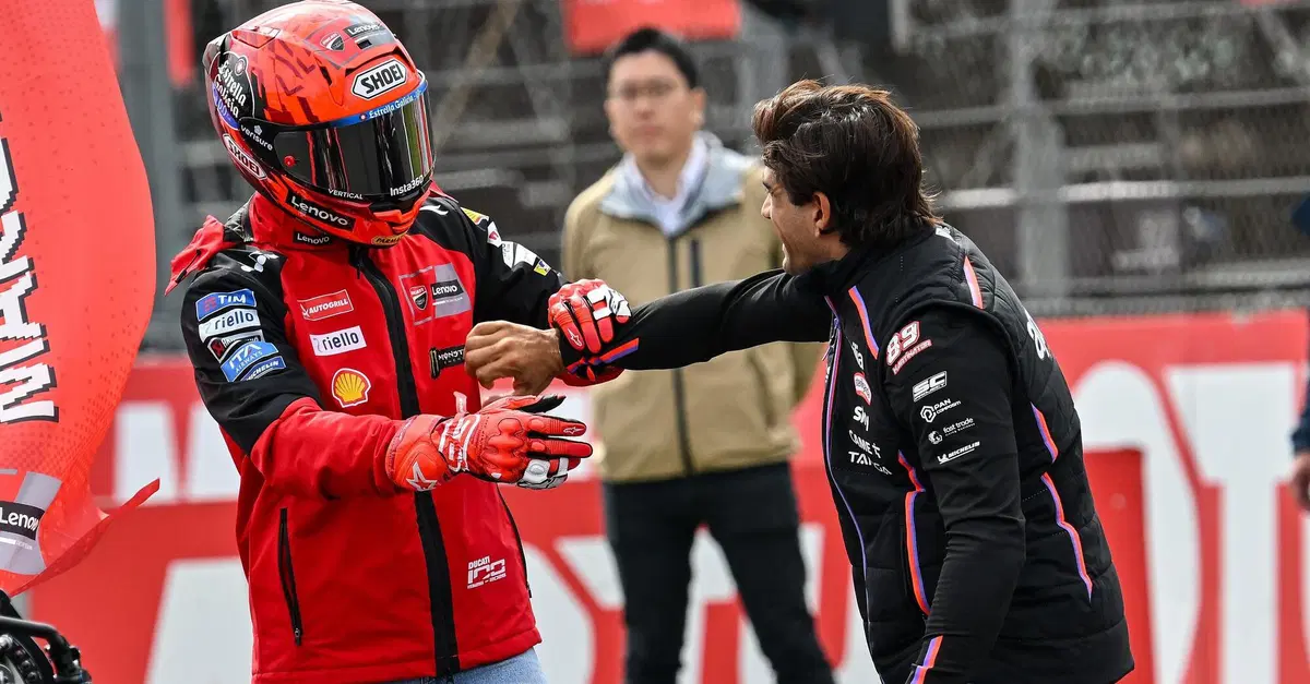'L'avevo capito subito che non era lui', Marquez & Martin, le flessioni che solo uno può fare, la gara di Kart e il sosia