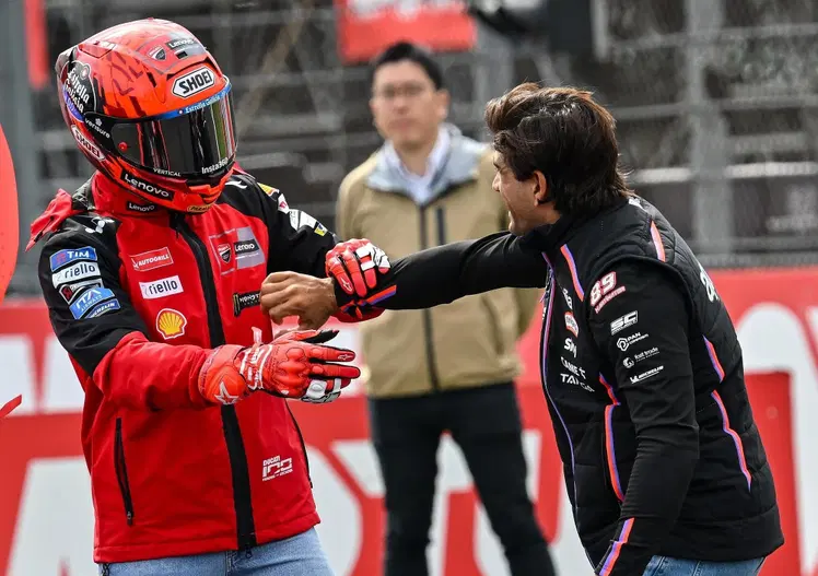 L'avevo capito subito che non era lui, Marquez & Martin, le flessioni che solo uno può fare, la gara di Kart e il sosia