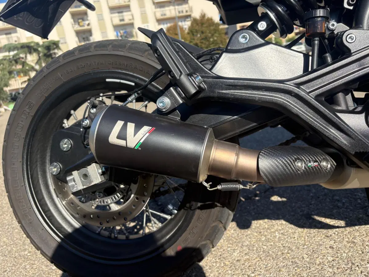 Moto Morini SEIEMMEZZO SCR (2022 - 26) (2)