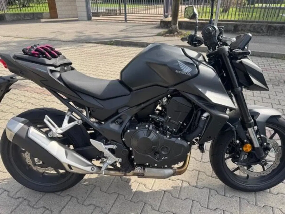 Honda CB 750 Hornet (2025) (3)
