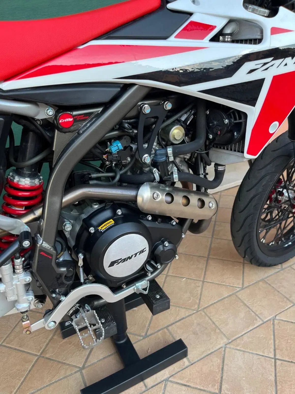 Fantic Motor XMF 125 Motard Competition 4t (2021 - 22) (3)