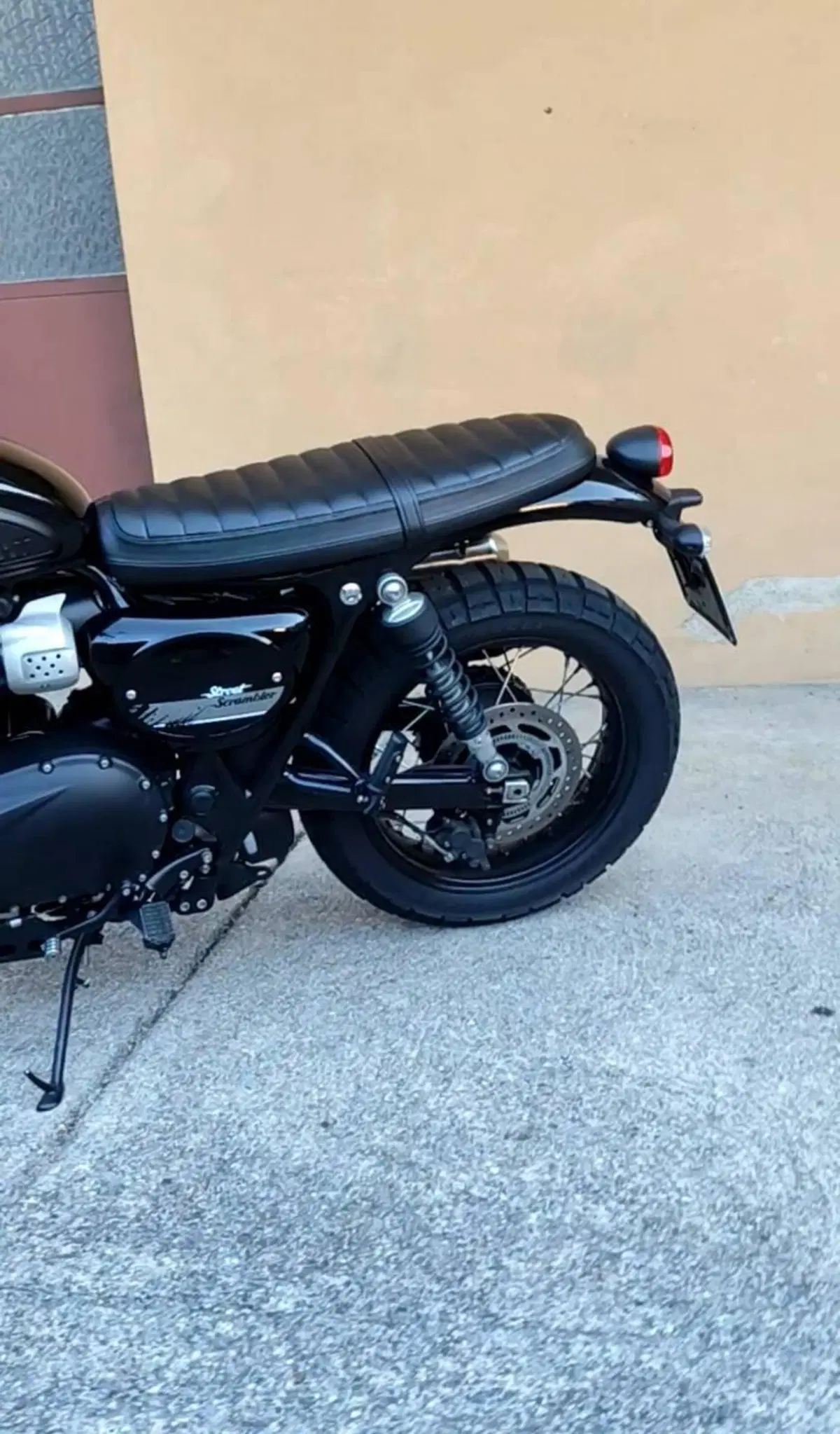 Triumph Street Scrambler 900 (2017 - 18) (4)
