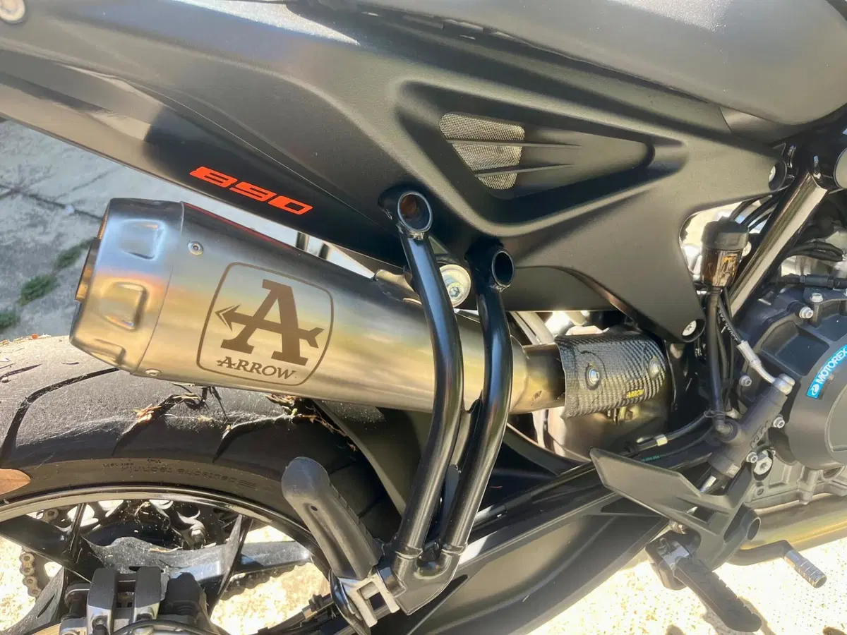 KTM 890 Duke (2021 - 23) (6)