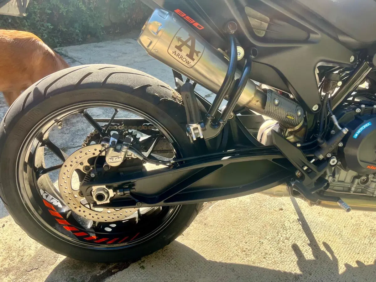 KTM 890 Duke (2021 - 23) (8)