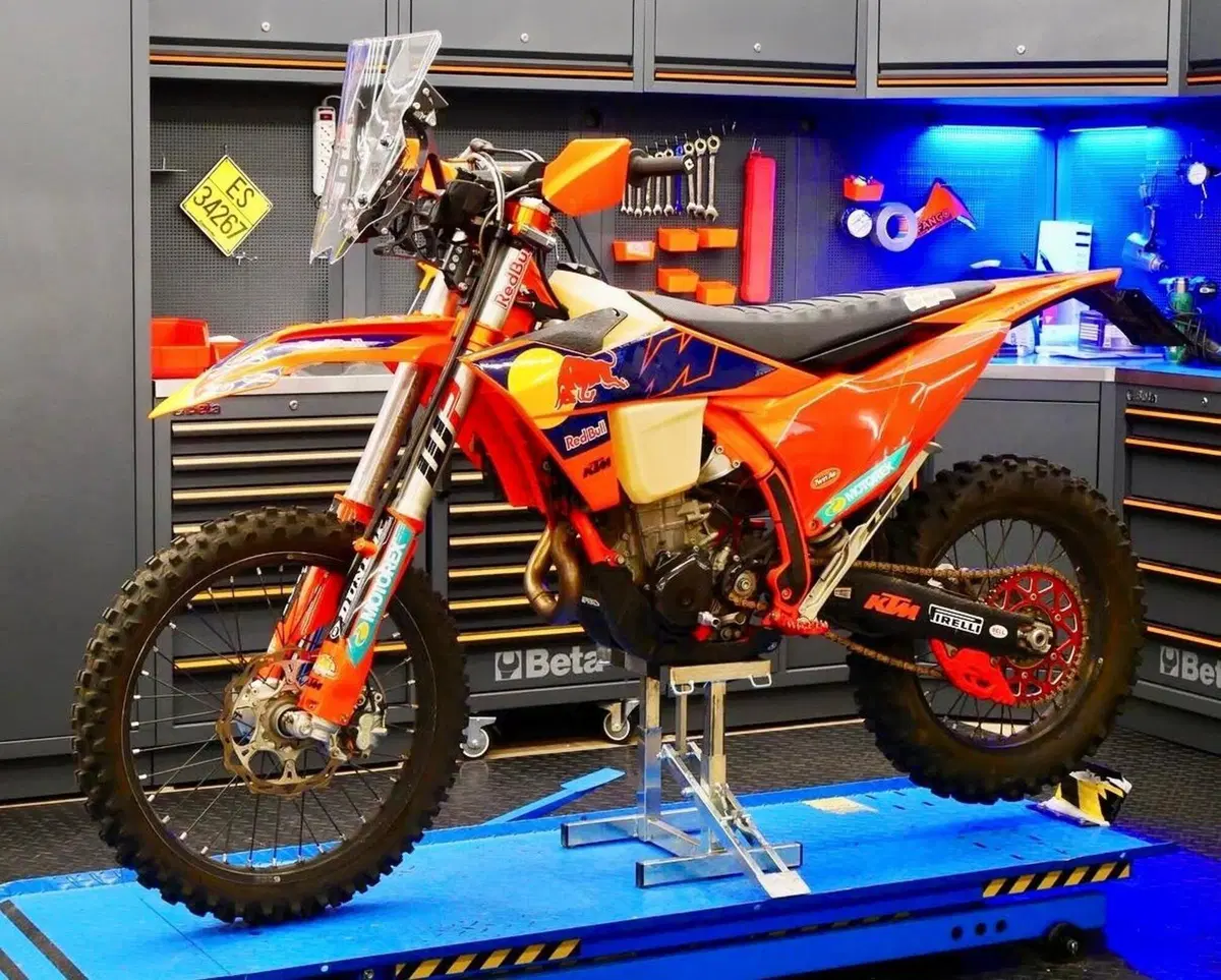 KTM 450 EXC-F Six Days (2024) (6)