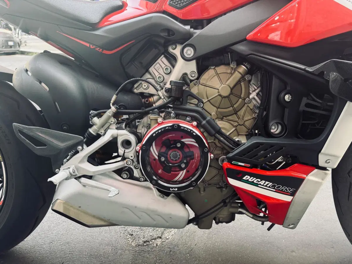 Ducati Streetfighter V4 1100 S (2020) (11)