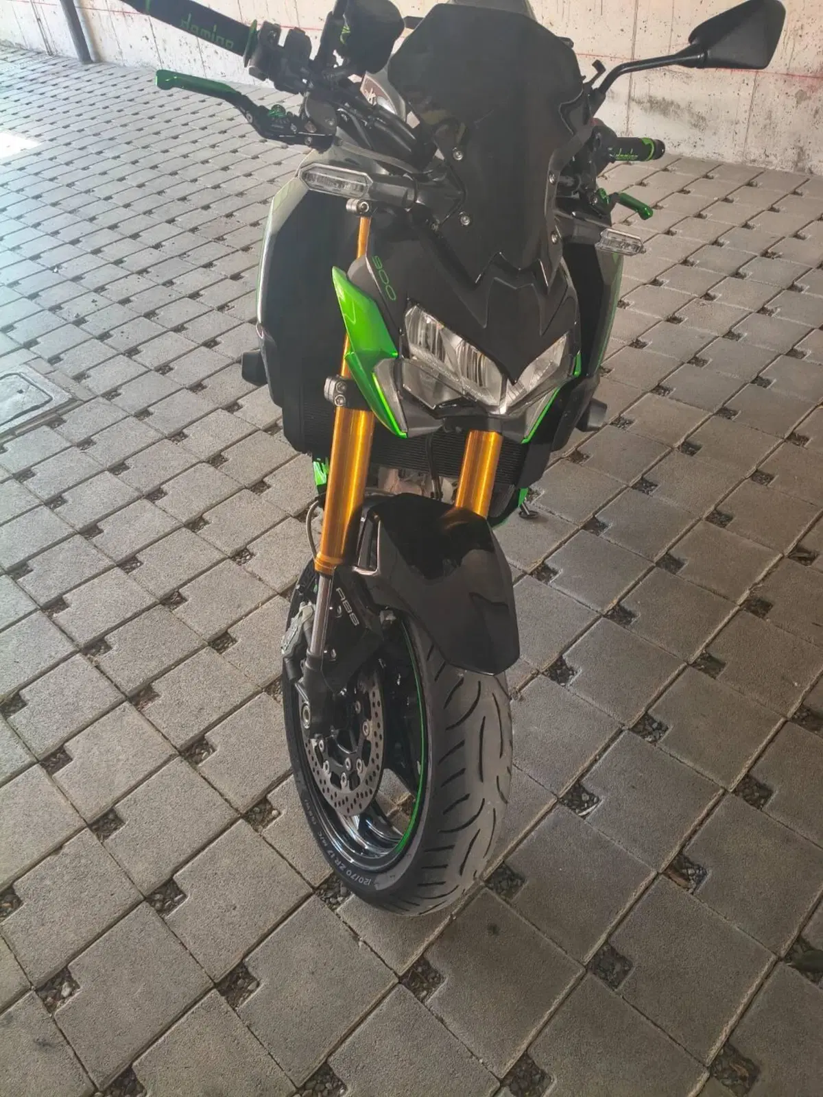 Kawasaki Z 900 SE (2022 - 24) (5)