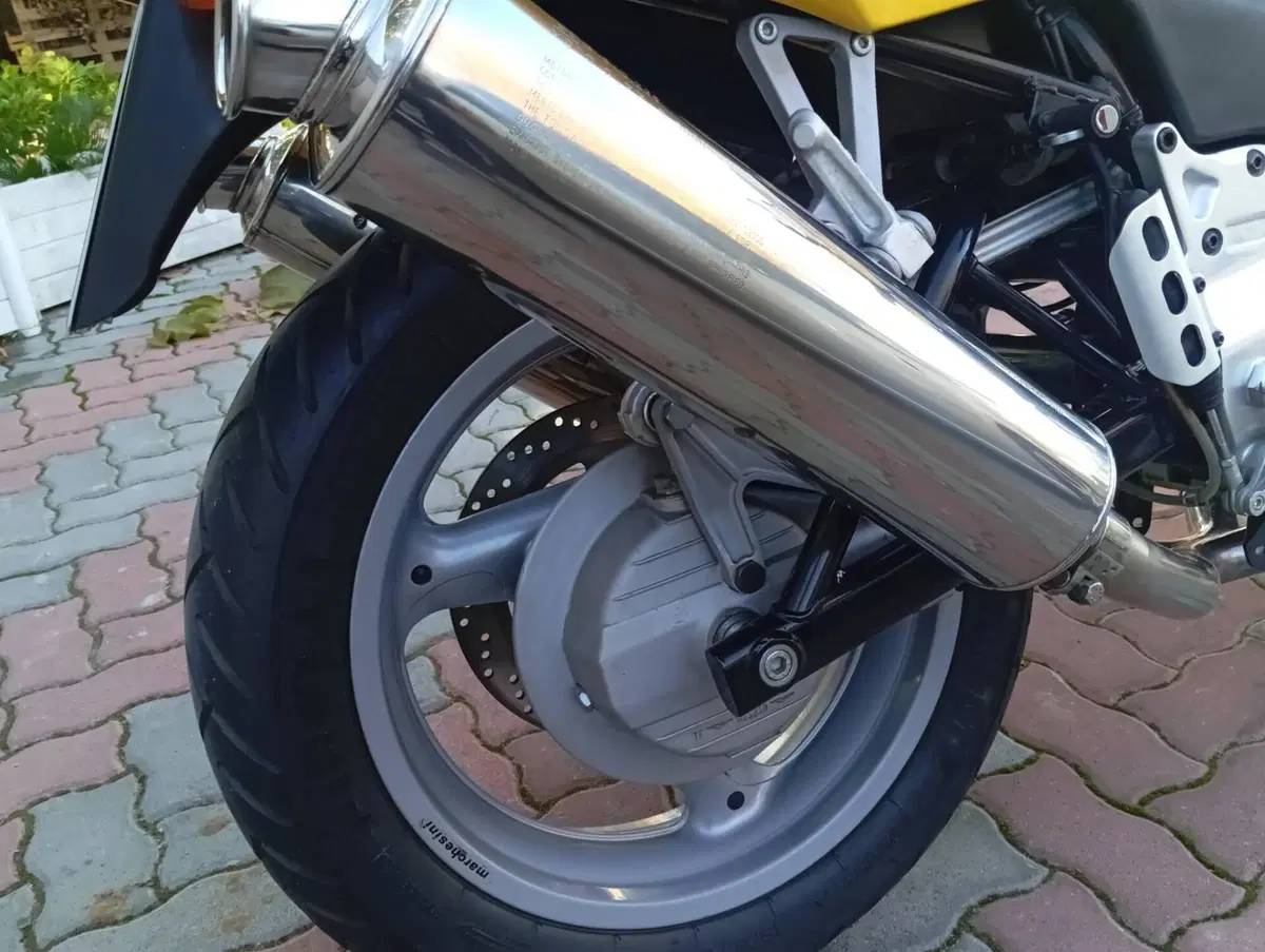Moto Guzzi 1100 sport (7)