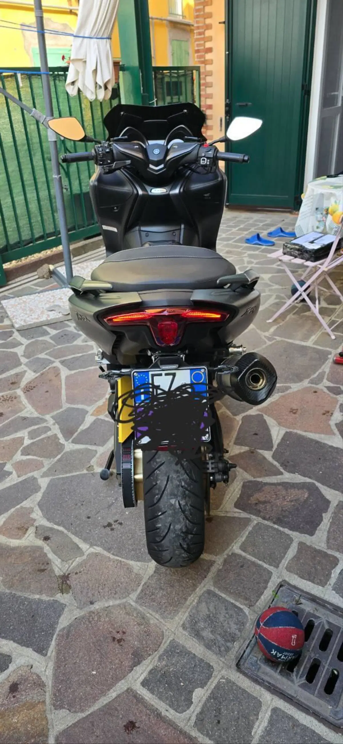 Yamaha T-Max 560 Tech Max (2022 - 24) (6)