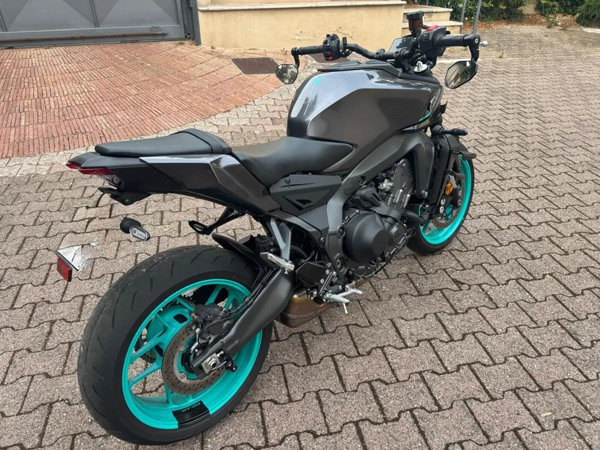 Yamaha MT-09 (2024 - 26) (3)