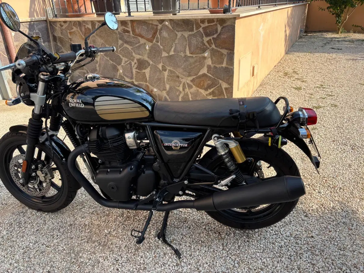Royal Enfield Interceptor 650 (2021 - 26) (9)