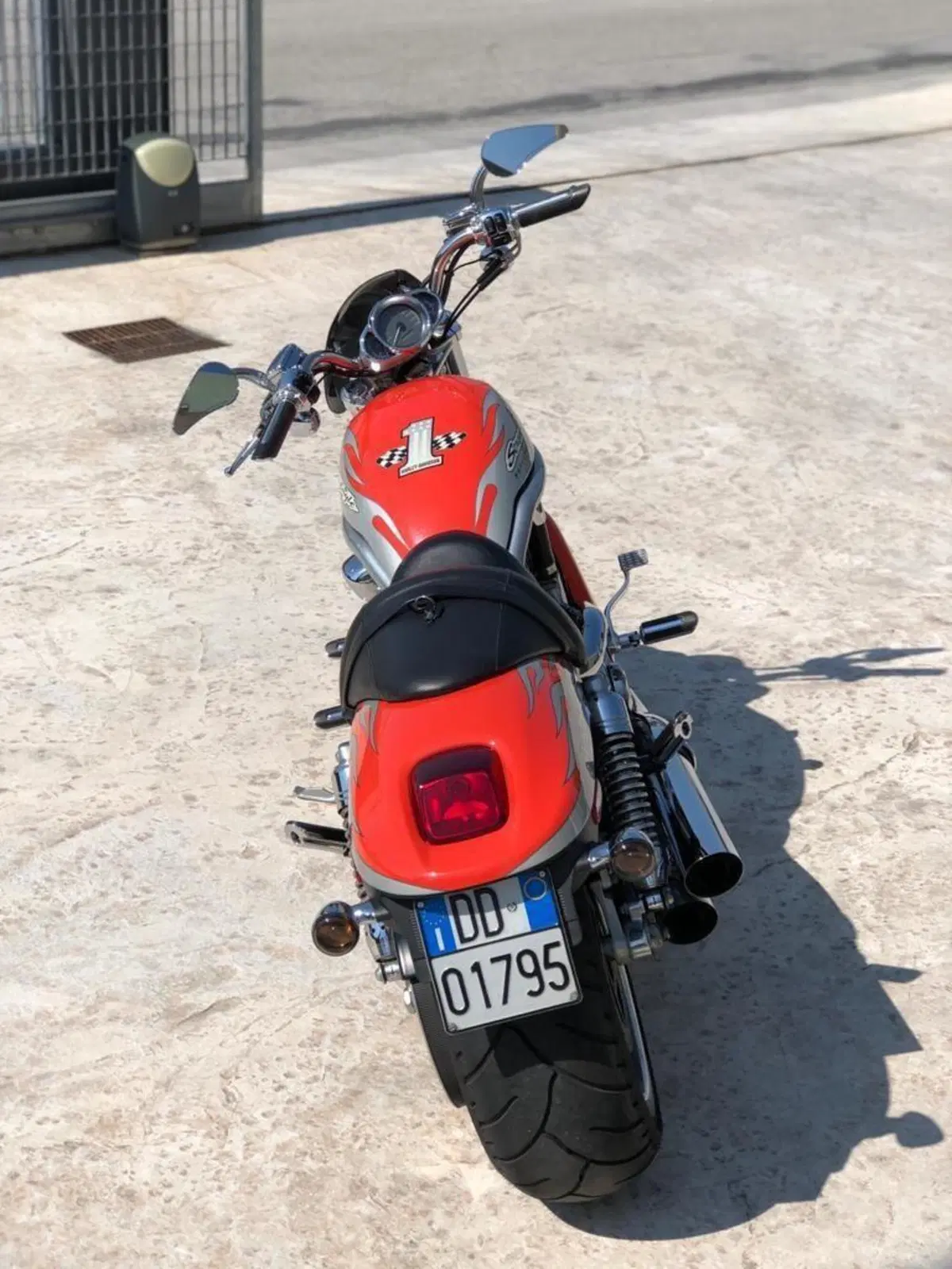 Harley-Davidson 1250 Street Rod (2005 - 06) - VRSCR (4)