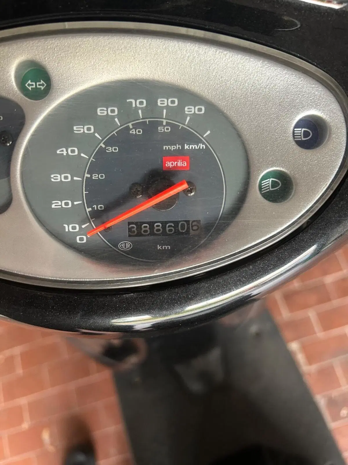 Aprilia Scarabeo 100 4t (2007 - 16) (9)
