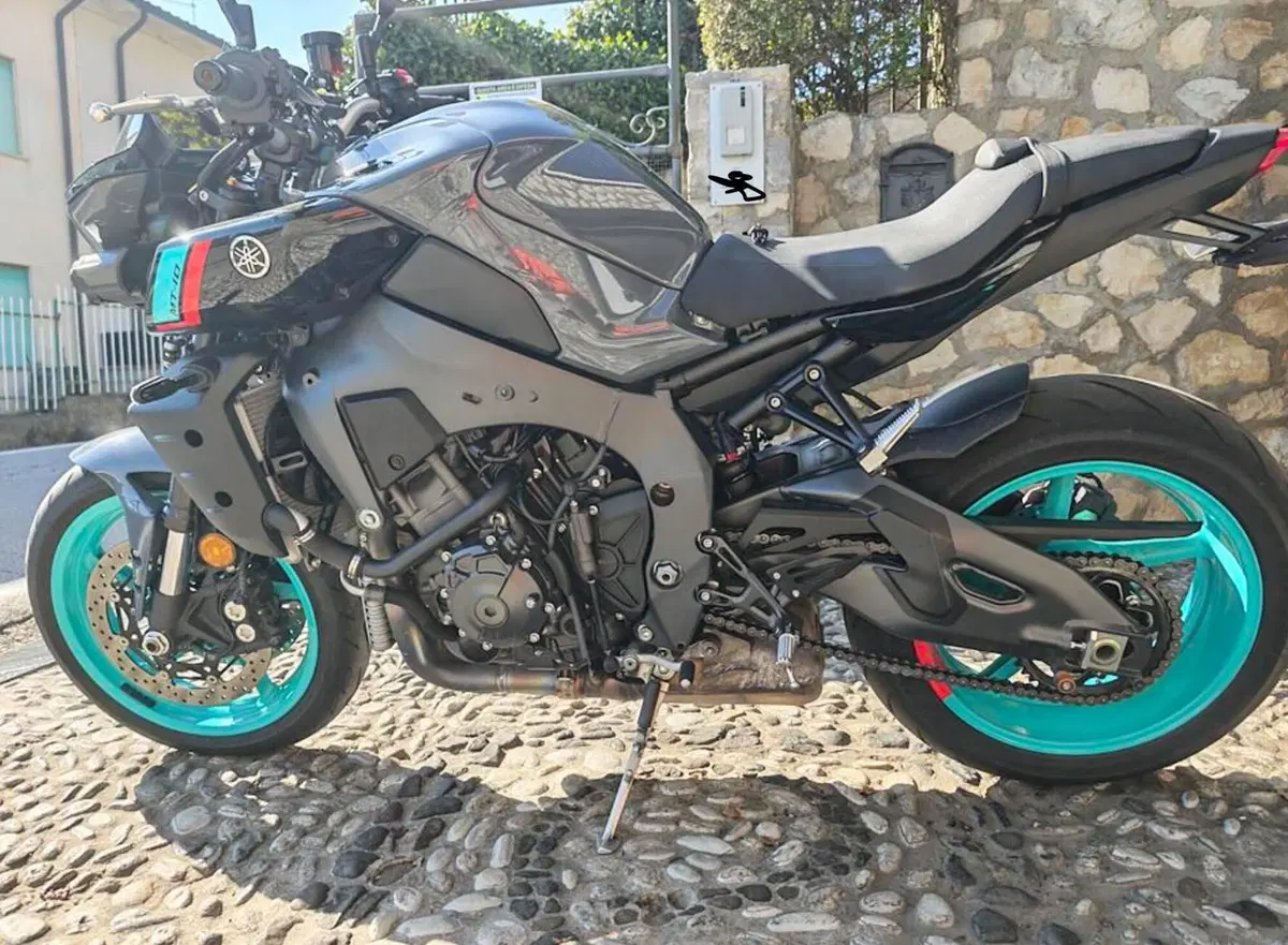 Yamaha MT-10 (2022 - 26) (7)