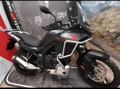 Honda Transalp XL750 (2025) usata